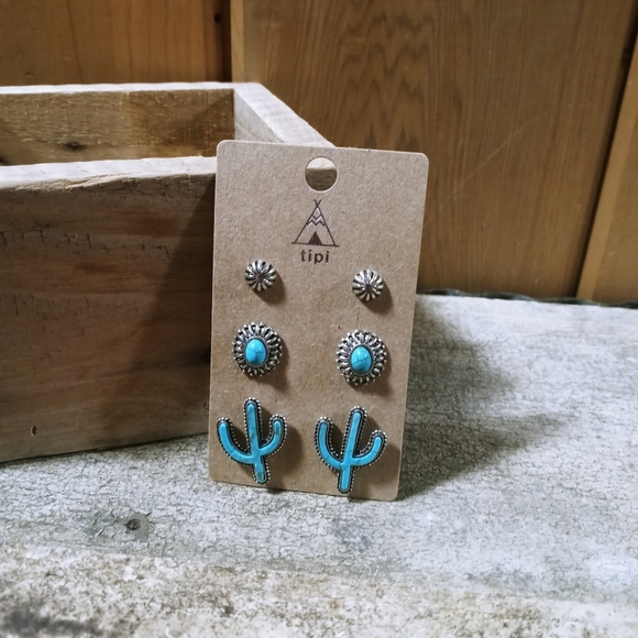NWT Set of Three Earrings - Picture 2 of 3